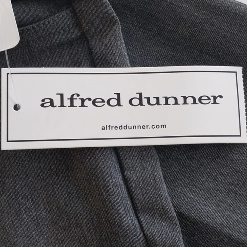 Alfred Dunner NWT‎ Women's Classic Pull-on Dress Pants Sz 18 Grey Tummy Control